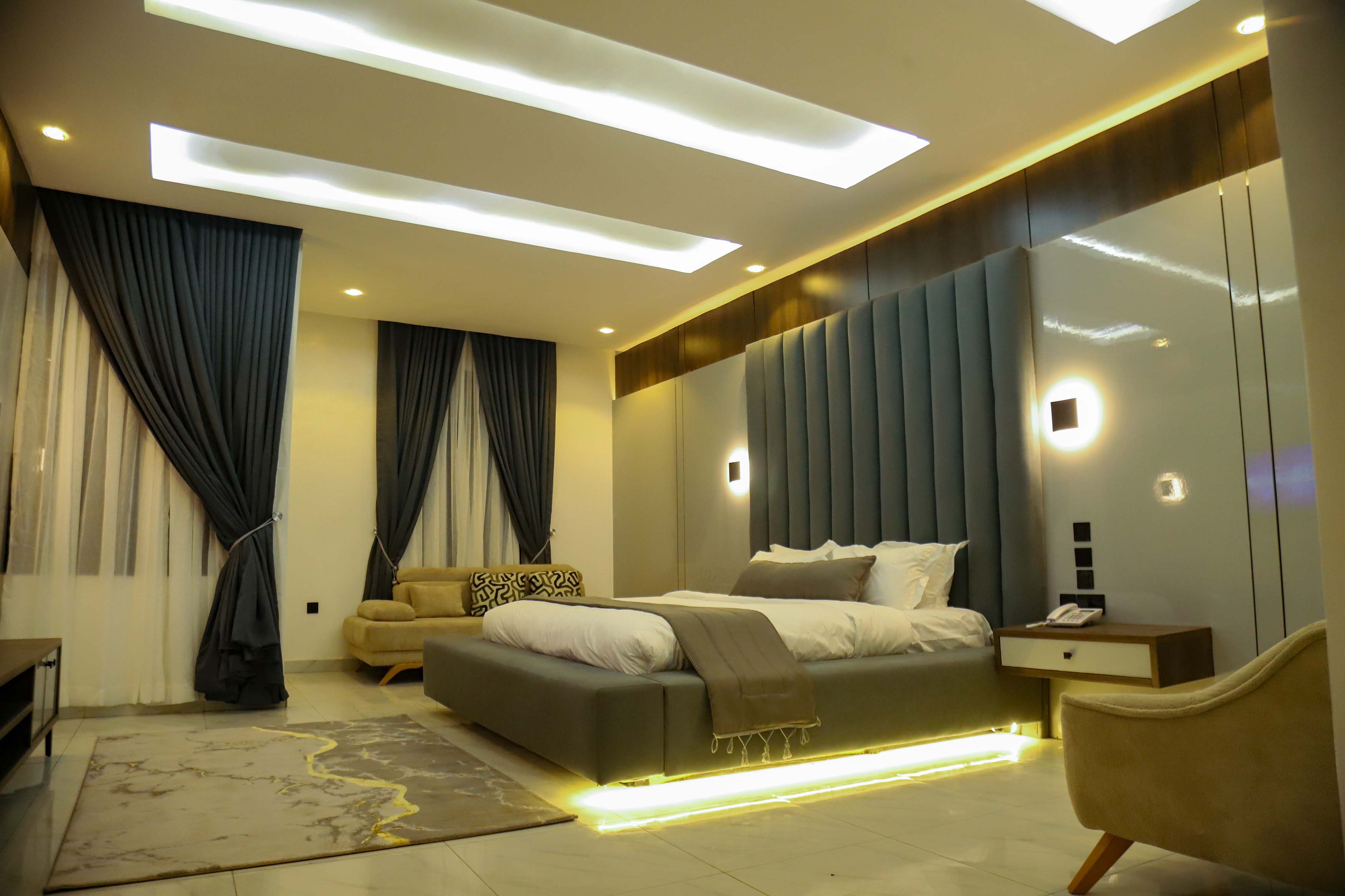 Emilton King - Image 3